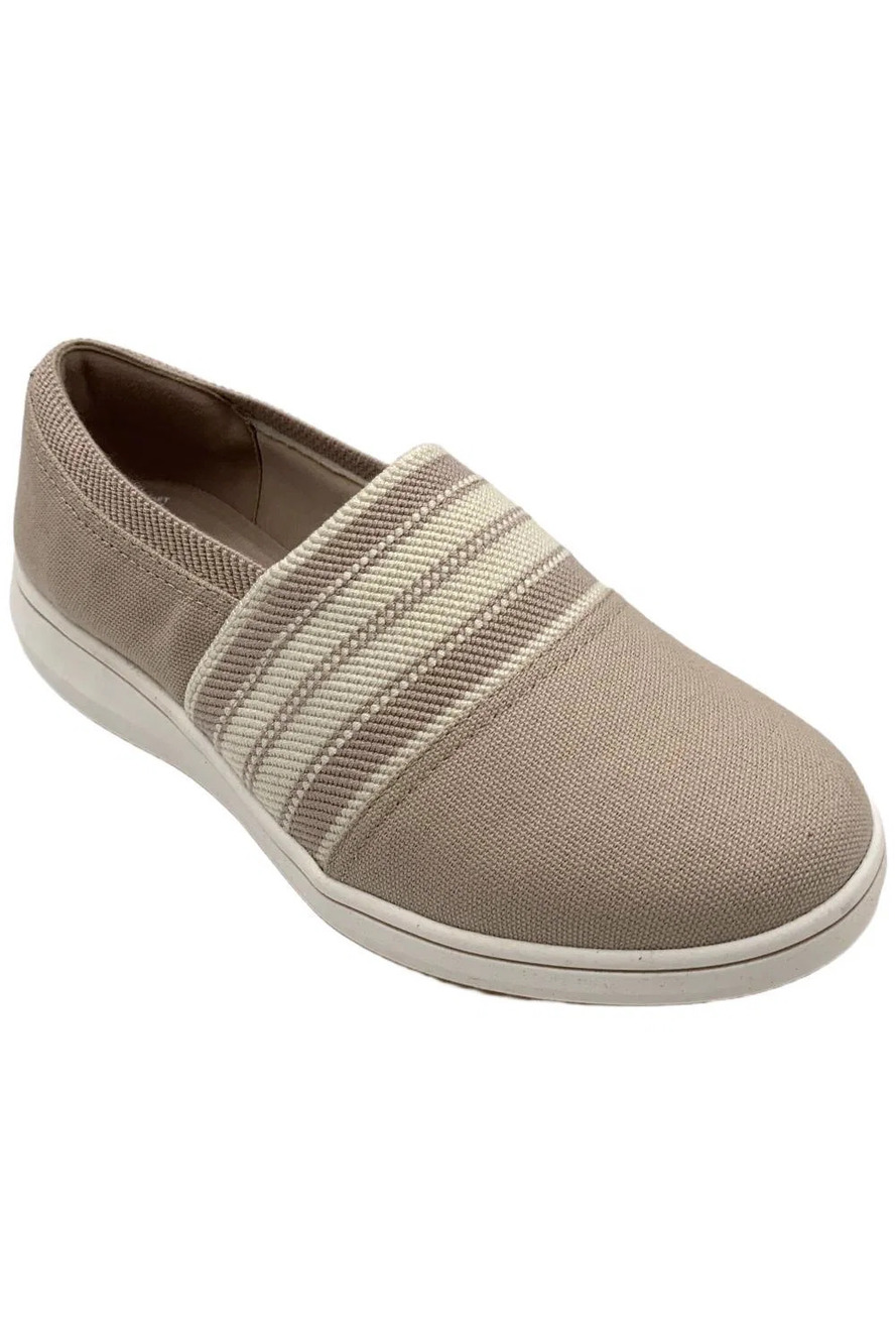 Clarks Women's Cloudsteppers Washable Slip-Ons Sand - Medium